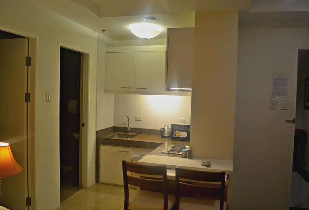 Avalu Residences Makati City Exterior photo